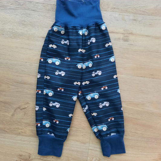 Softshellhose blau mit Bobbycar-Motiv